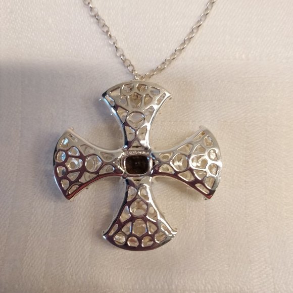 Pierced Sterling Silver Maltese Cross with Smoky topaz center Necklace - Picture 4 of 12